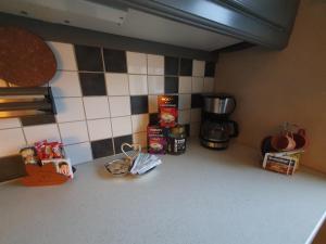 Η κουζίνα ή μικρή κουζίνα στο En apartment in central Finspång, 2 bathrooms +10 φωτογραφίες