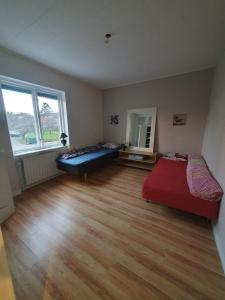 Τραπέζι μπιλιάρδου στο En apartment in central Finspång, 2 bathrooms