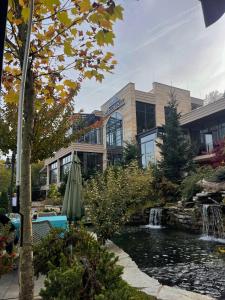 La alberca dentro o cerca de Resort Anes Drinit