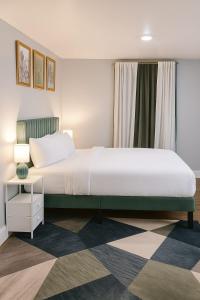 Фотография из галереи Modern Newark 1BR Apartment, Near Penn Station and EWR в Ньюарке