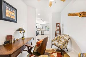 Nhà bếp/bếp nhỏ tại Luxury River Front Secluded Condo w Resort Amenities RFI 307