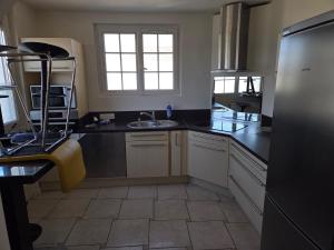 Køkken eller tekøkken på Large 170 m2 house with swimming pool