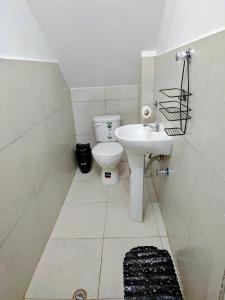 Koupelna v ubytování Dannas-Pearl