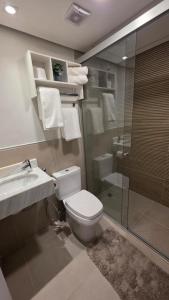 Ένα μπάνιο στο Comfortable and modern apartment Las Mercedes neighborhood