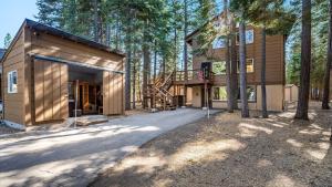 Το κτήριο όπου στεγάζεται  η παραθεριστική κατοικία