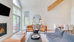 Гостиная зона в Emerald Elk at Village Creek by AvantStay Close to Slopes Village w Views