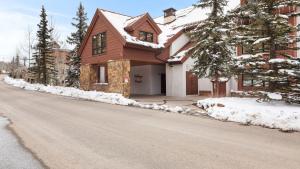 Emerald Elk at Village Creek by AvantStay Close to Slopes Village w Views зимой