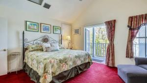 Ένα ή περισσότερα κρεβάτια σε δωμάτιο στο Duval Sea Turtle by AvantStay Great Location Close to Shops Shared Pool +19 φωτογραφίες