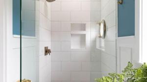 Ένα μπάνιο στο Driftaway by AvantStay Direct Cannon Beach Access w Stunning Views +26 φωτογραφίες