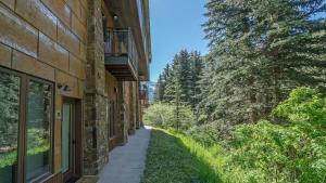 Сад в Ghostriders 2 by AvantStay Tidy Unit Close to the Slopes and Shops