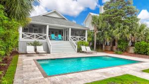 Bazén v ubytování 302 Charleston by AvantStay Stunning Private Pool nebo v jeho okolí