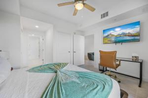 Ένα ή περισσότερα κρεβάτια σε δωμάτιο στο RIVER FLY IN Garden View RFI-413