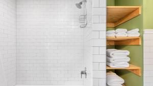 Ένα μπάνιο στο Bayview Together Farm by AvantStay A Location +25 φωτογραφίες