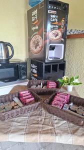 Φαγητό σε αυτό το διαμέρισμα ή κάπου εκεί κοντά