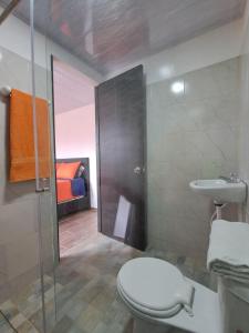 Un baño de Cabaña Alto de Luna