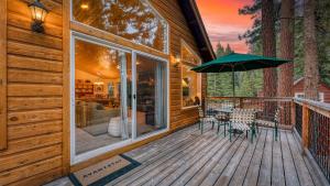 Μπαλκόνι ή βεράντα στο Tahoe Vista by AvantStay Central Location Patio