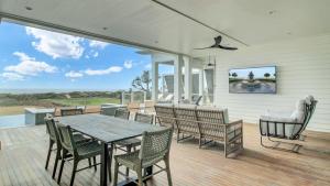 Μπαλκόνι ή βεράντα στο 3108 Palm by AvantStay Oceanfront Private Pool Incredible Views