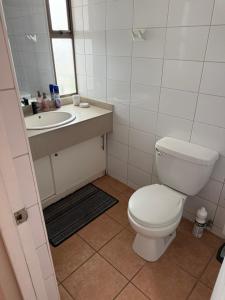 Koupelna v ubytování Departamento Costa Azul 2 + 6 fotografií