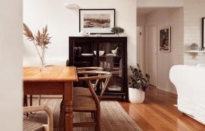 Гостиная зона в White Sands Beach House