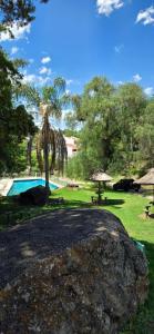 Πισίνα στο ή κοντά στο Departamento con bajada al lago