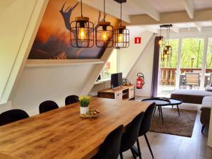 Posezení v ubytování Comfortable Fenced Chalet in Durbuy + 1 fotografie