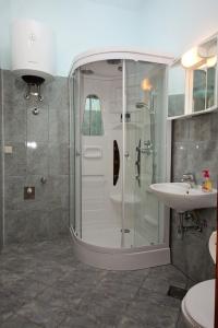 Koupelna v ubytování Apartment Saplunara 4923b