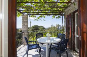 Balkón nebo terasa v ubytování Apartment Maslinica 13135b