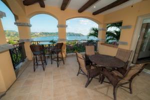 Příroda nedaleko prázdninového domu + 42 fotografií