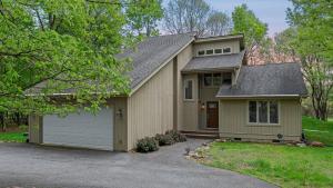 Το κτήριο όπου στεγάζεται  η παραθεριστική κατοικία