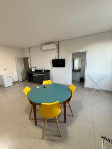 Η κουζίνα ή μικρή κουζίνα στο Flat Central