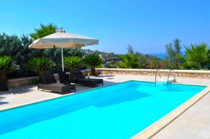 Πισίνα στο ή κοντά στο Gerani Private Villa
