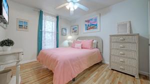 Postel nebo postele na pokoji v ubytování Salt Sun by AvantStay Beach Access Pool + 41 fotografií