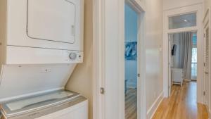 Imagine din galeria proprietății Destin Dream by AvantStay 2-Story Home Walk to Beach în Destin +47 fotografii