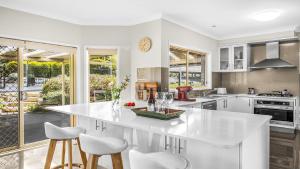 Nhà bếp/bếp nhỏ tại Warrambool Lodge