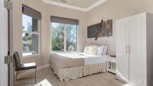 Postel nebo postele na pokoji v ubytování Summit Ranch by AvantStay Infinity Pool Views + 41 fotografií