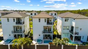 Το κτήριο όπου στεγάζεται  η παραθεριστική κατοικία