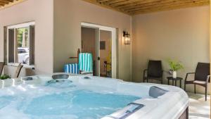 Billede fra billedgalleriet på Maple Oasis by AvantStay Newly Built w Hot Tub Game Room Fire Pit i Blakeslee