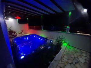 Swimmingpoolen hos eller tæt på Villa Sun View