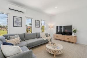 Posezení v ubytování The Cheeky Palm - Beachy, enjoy a cheeky cocktail!