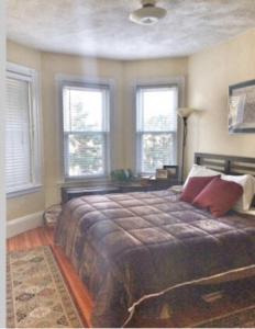 Postel nebo postele na pokoji v ubytování Private room MUST LOVE DOGS