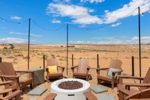 Galería fotográfica de Powell's Edge Retreat en Page 80 fotos más