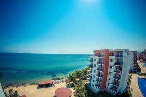 A general sea view or a sea view taken from Az apartmant