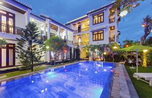 Bazén v ubytování Paradise Boutique Hoi An nebo v jeho okolí