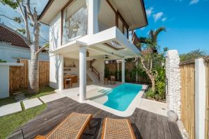 Бассейн в Villa Senja или поблизости