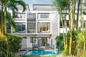 Бассейн в Laguna Parkside Lăng Cô или поблизости