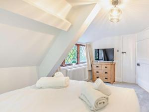 En eller flere senge i et værelse på 2 Bed in Alnwick oc-93093