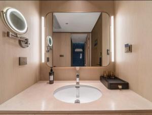 Φωτογραφία από το άλμπουμ του Orange Crystal Hotel Shanghai Hongqiao Airport International Exhibition Center σε Σαγκάη