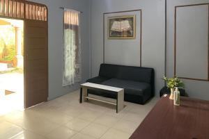 Posezení v ubytování Home Stay Kembar Syariah RedPartner