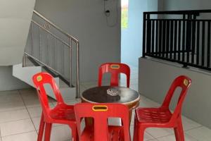 Balkón nebo terasa v ubytování Home Stay Kembar Syariah RedPartner