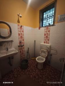 Et badeværelse på Carvalhos Regina guest house + 13 billeder